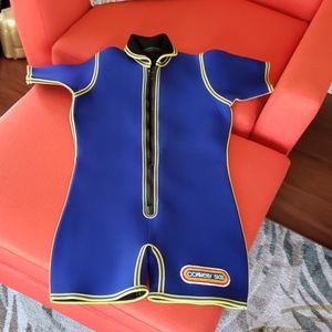 Vintage Connelly Skis wet suit.